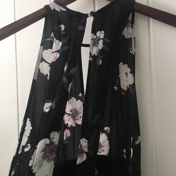 Kendall & Kylie Black Floral Open Back Romper - Picture 8 of 8